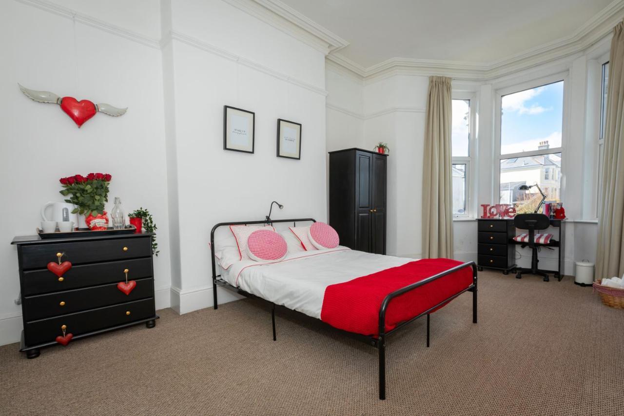 Villa 5-Bed House With Distant Sea Views In Plymouth Extérieur photo