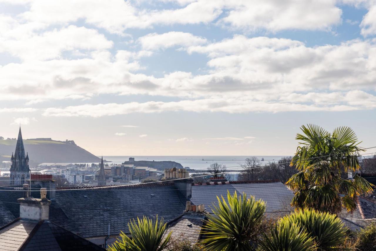 Villa 5-Bed House With Distant Sea Views In Plymouth Extérieur photo