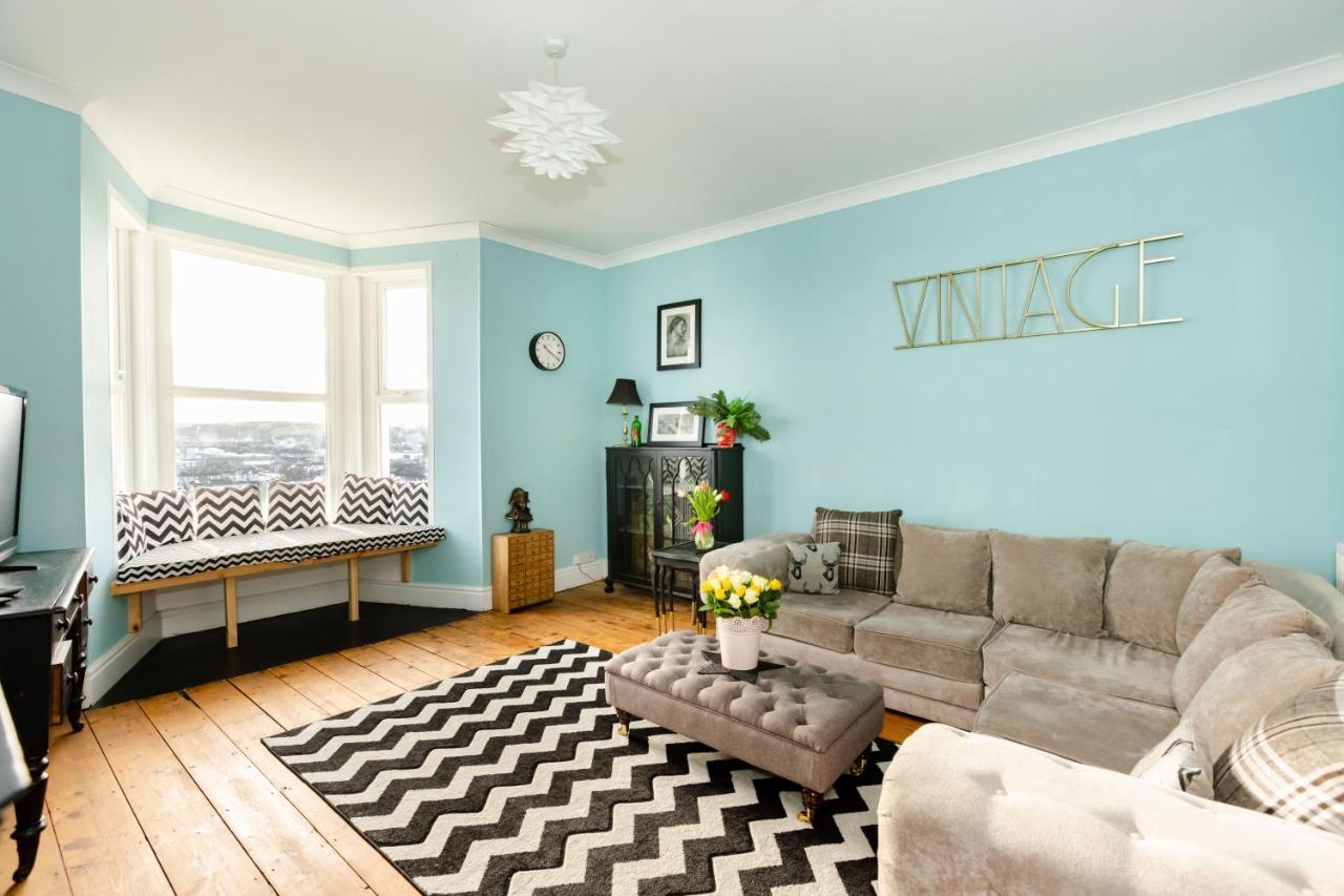 Villa 5-Bed House With Distant Sea Views In Plymouth Extérieur photo