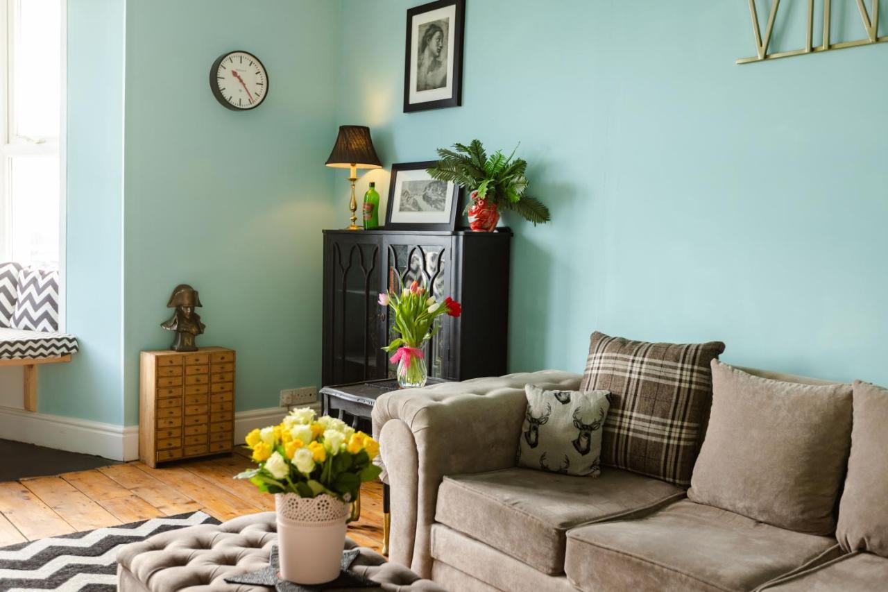 Villa 5-Bed House With Distant Sea Views In Plymouth Extérieur photo