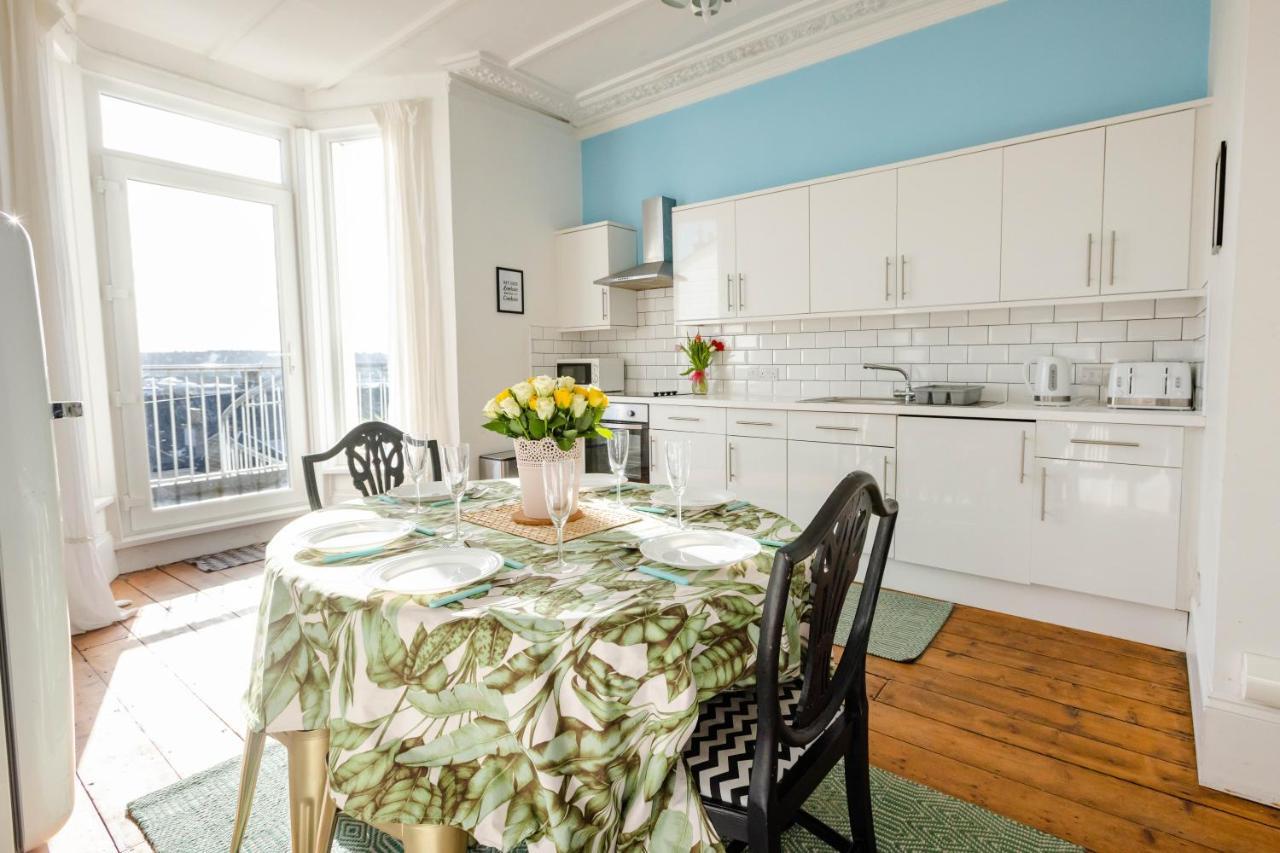 Villa 5-Bed House With Distant Sea Views In Plymouth Extérieur photo