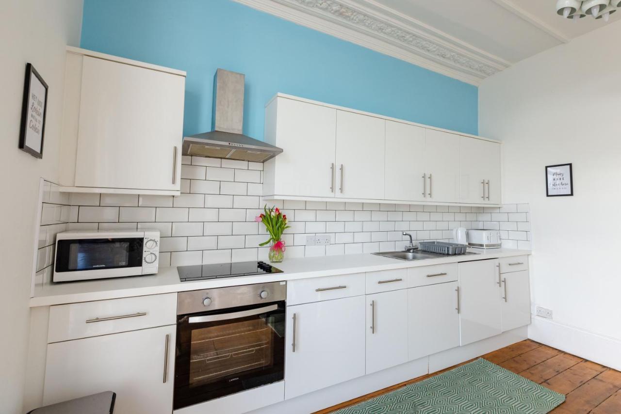 Villa 5-Bed House With Distant Sea Views In Plymouth Extérieur photo